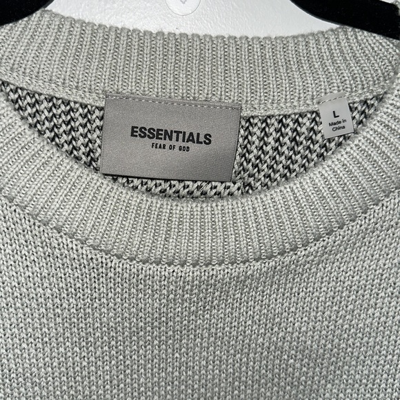 NWT Essentials Fear of God Sweater - Picture 4 of 8